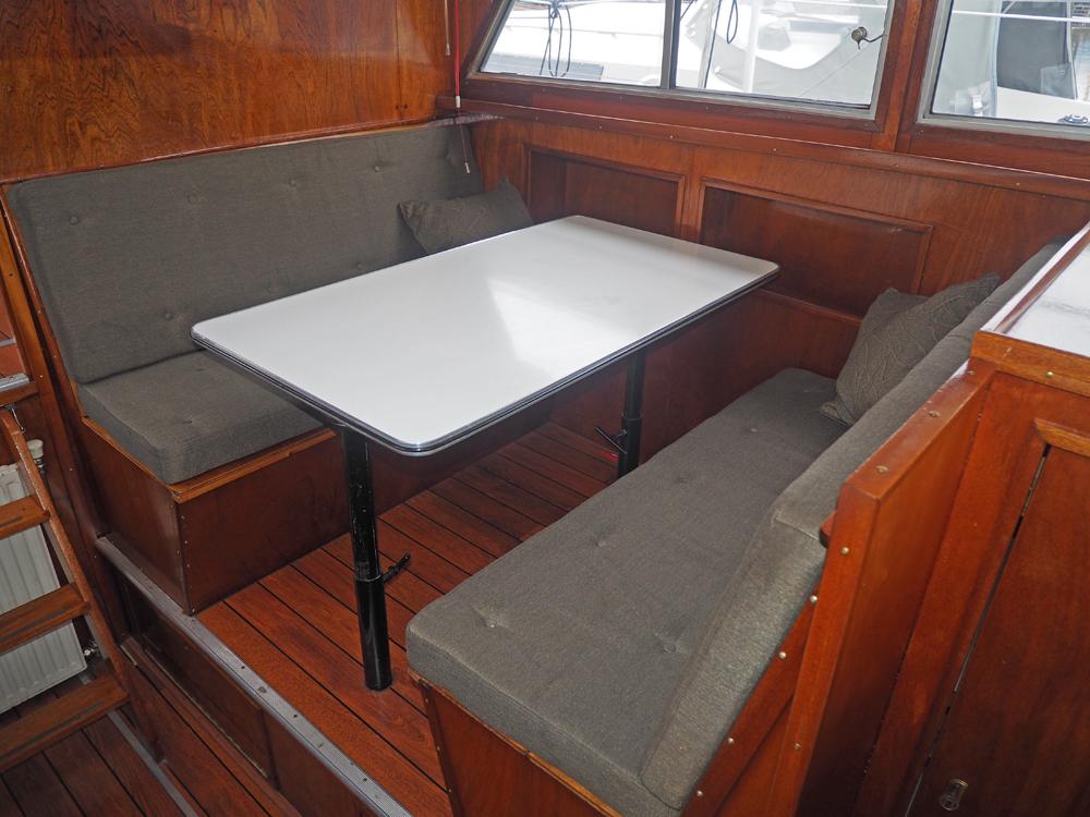 Cabin en avant, H&eacute;bergements